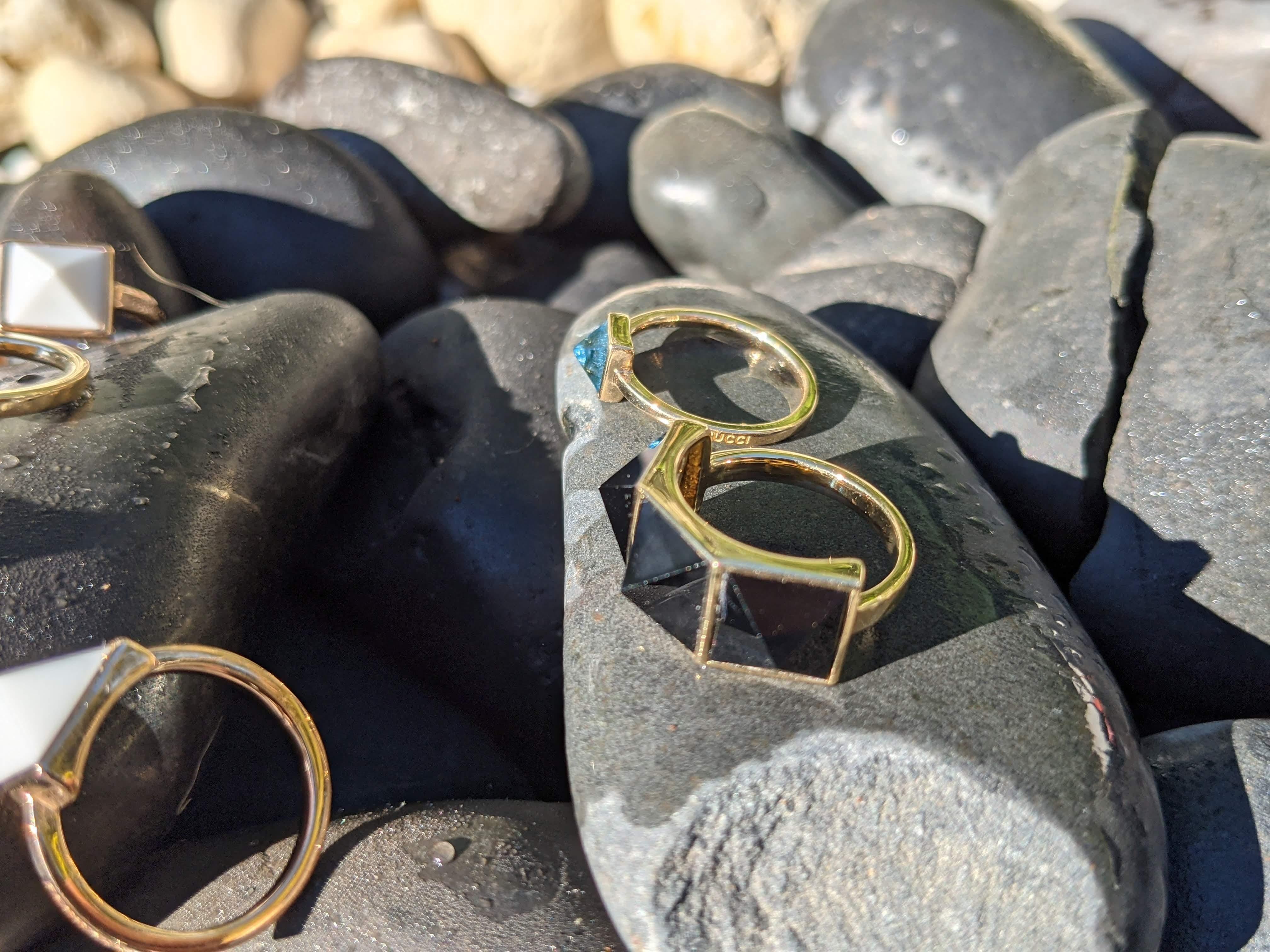 Black Onyx Three Pyramids in 18k Yellow Gold Ring For Sale 2