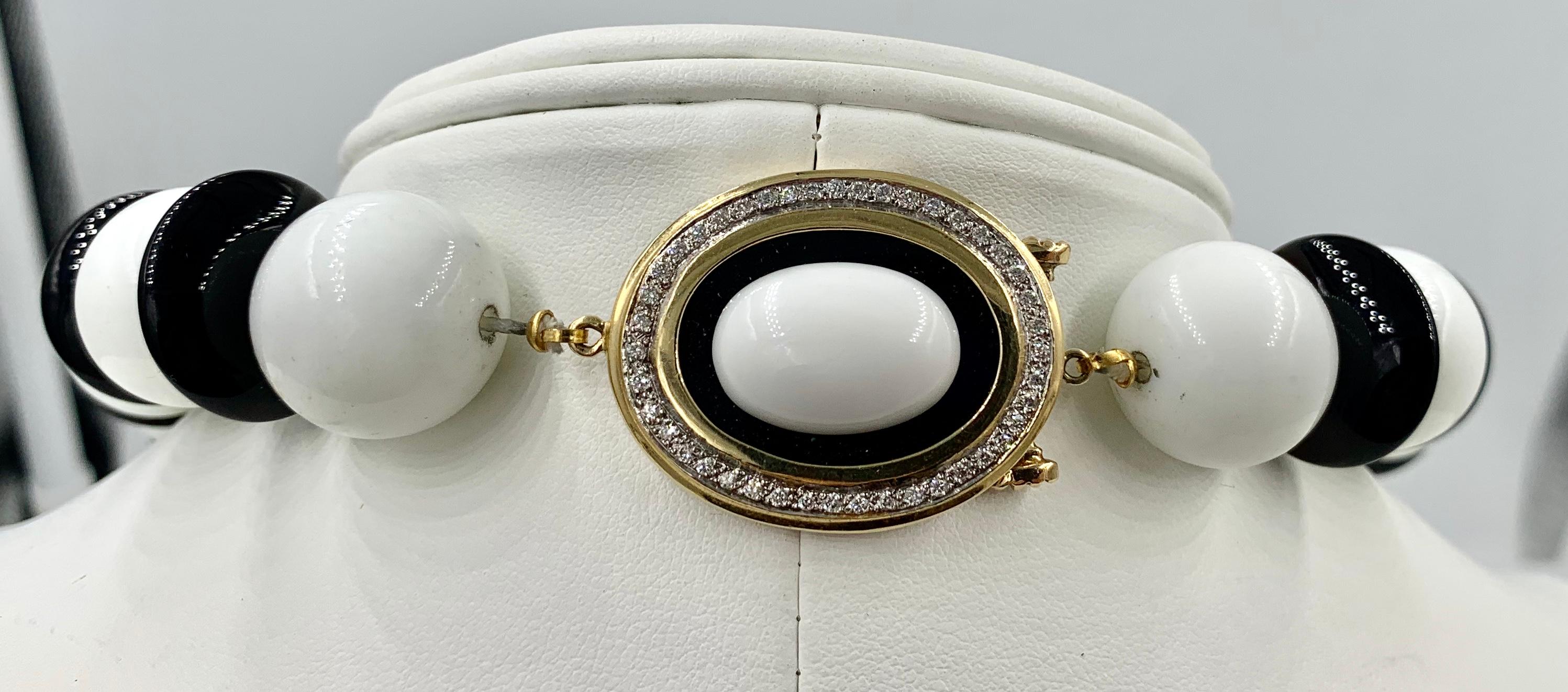 Contemporary Black Onyx White Onyx 44 Diamond Necklace 14 Karat Gold For Sale