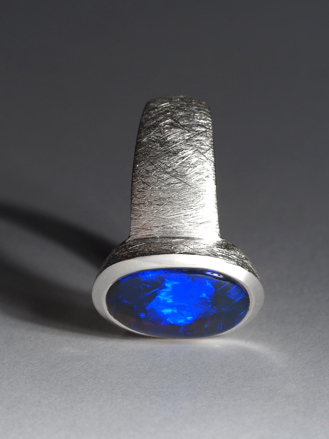 Black Opal Blue Lightning ridge Silver Ring In New Condition For Sale In Berlin, DE