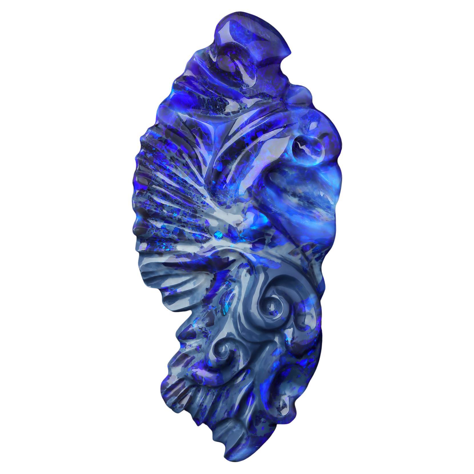 Sculpture d'oiseau phénix en opale noire pour collier bleu cobalt 68 carats