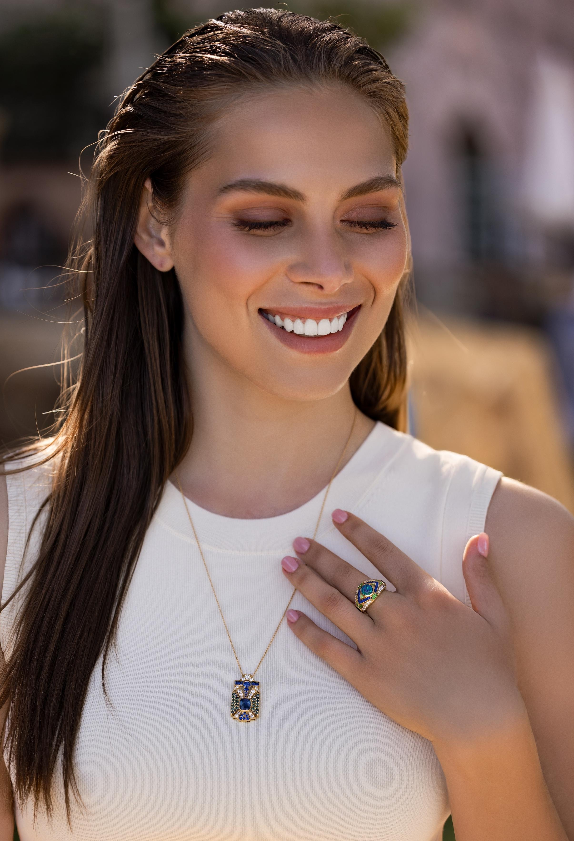 1,70 quilates Ópalo negro Zafiro azul Diamante tsavorita Anillo de cóctel de oro de 18 quilates Cabujón en venta