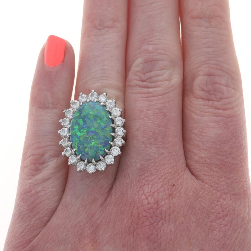 Schwarzer Opal Diamant Vintage Cocktail Ring 950 Oval Cabochon 10,60ctw Halo (Ovalschliff) im Angebot