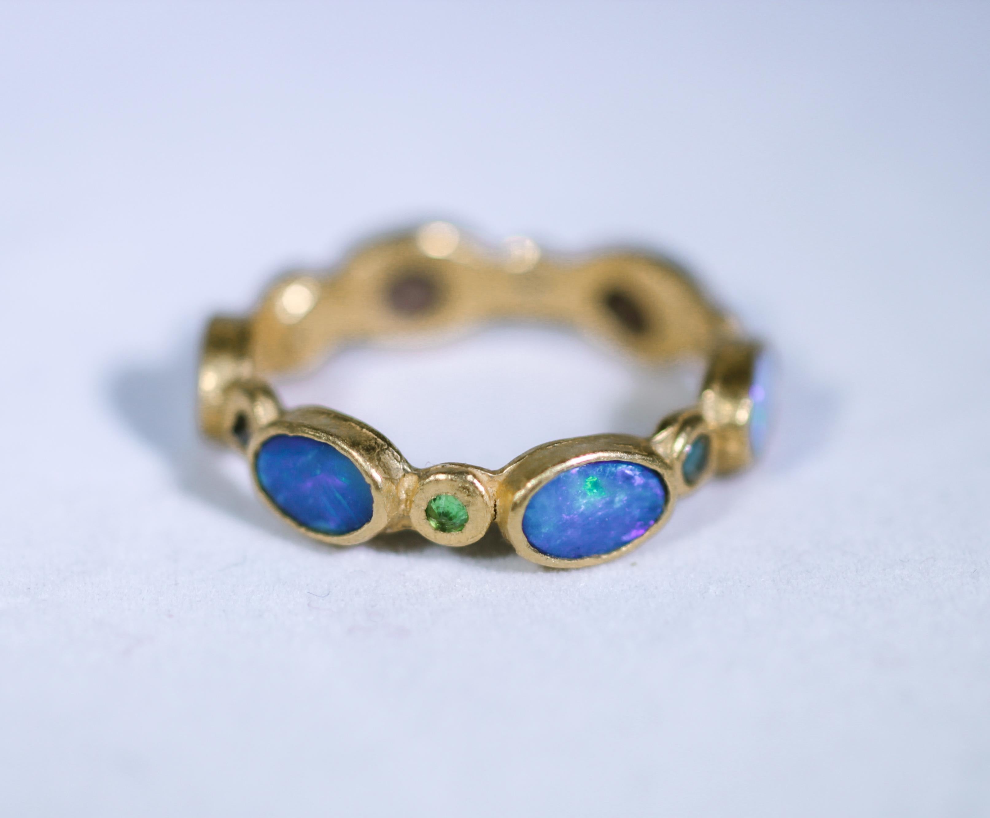 Women's or Men's Black Opal Diamonds and Sapphires 22 Karat Gold Band Fashion Ring For Sale