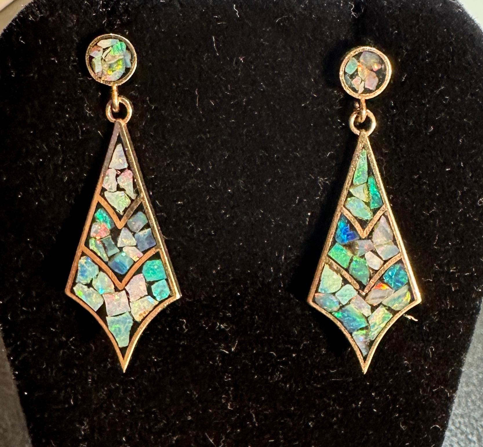 Taille mixte Boucles d'oreilles Eames Era Retro style mi-siècle moderne en or 14 carats et opale noire en vente
