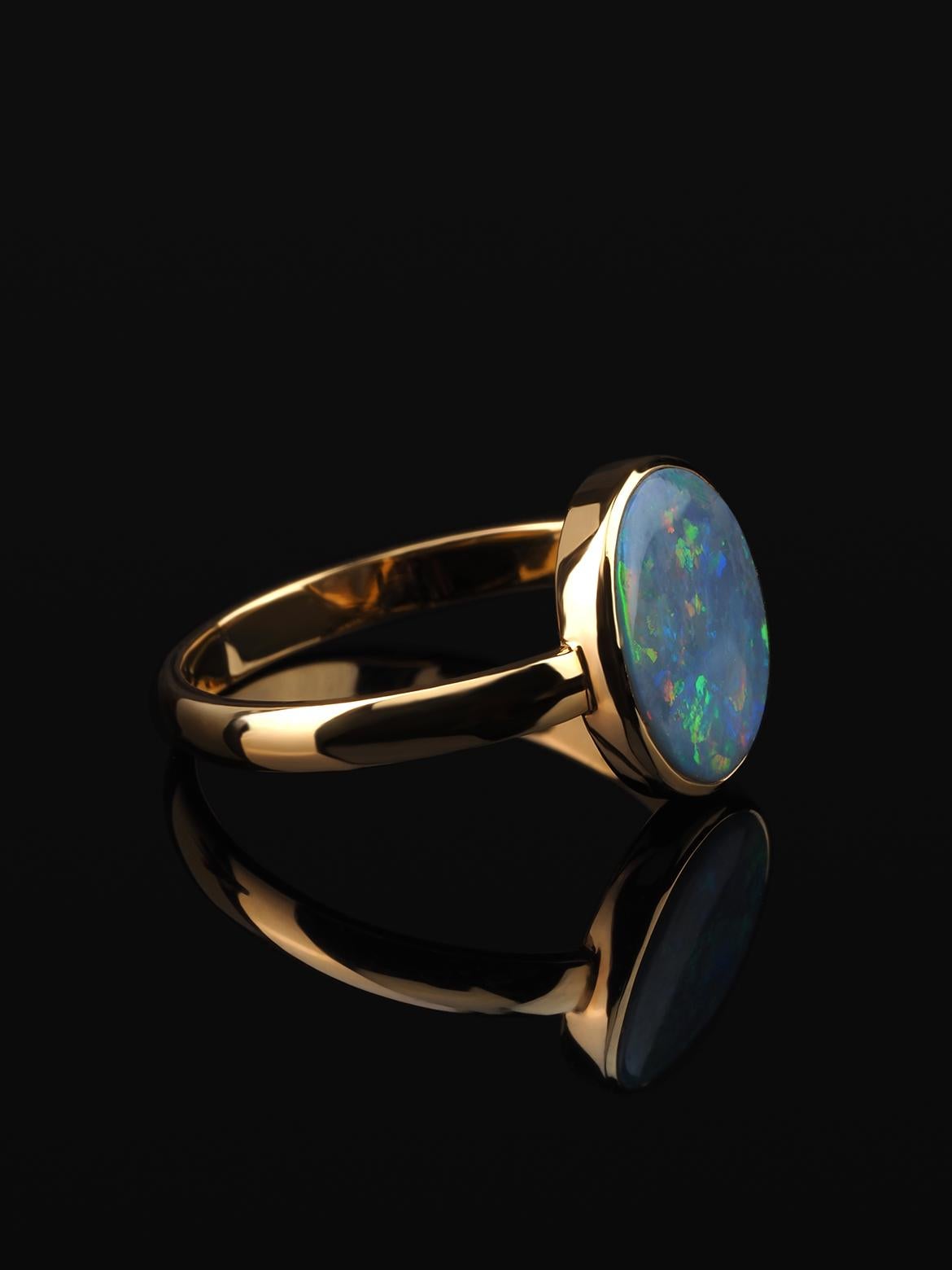 Anillo de oro con ópalo negro 18K Piedra natural australiana Anillo de compromiso estilo lotr Corte oval en venta