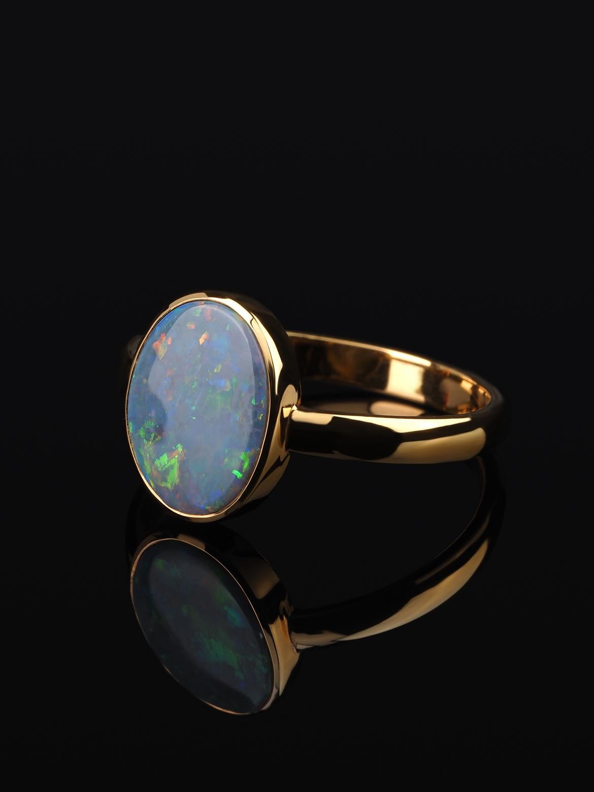Anillo de oro con ópalo negro 18K Piedra natural australiana Anillo de compromiso estilo lotr en Nuevo estado para la venta en Berlin, DE