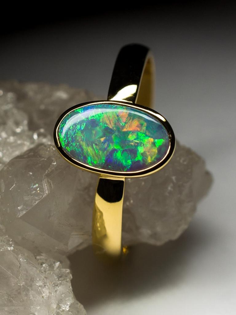 Black Opal Gold Ring Flickering Stone Engagement ring Minimalism For Sale 4