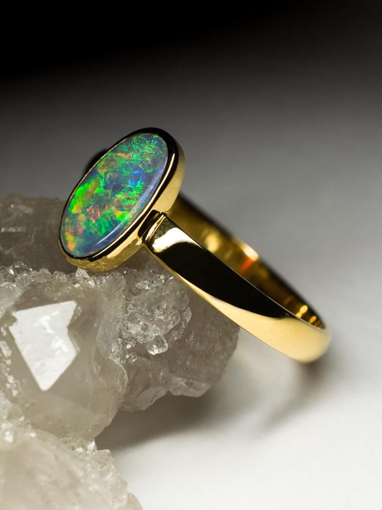 Black Opal Gold Ring Flickering Stone Engagement ring Minimalism For Sale 7
