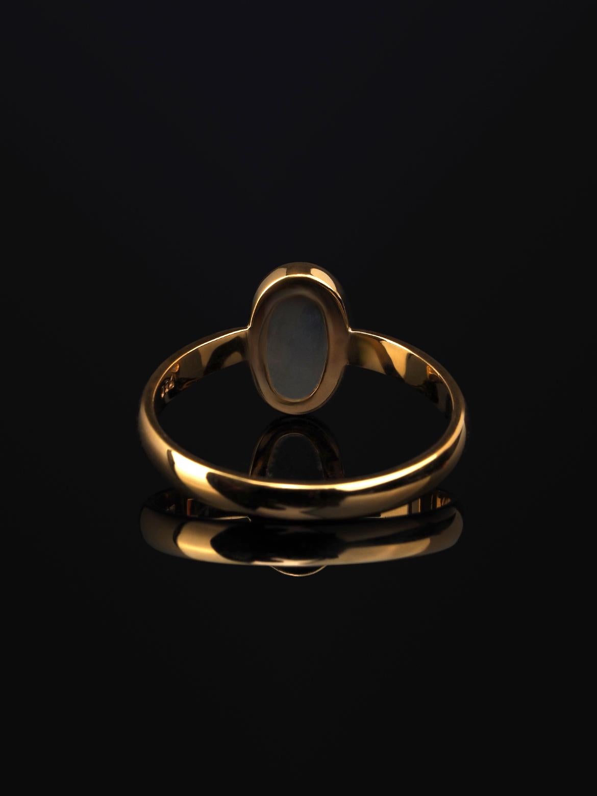 Women's or Men's Black Opal Gold Ring Flickering Stone Engagement ring Promise ring For Sale
