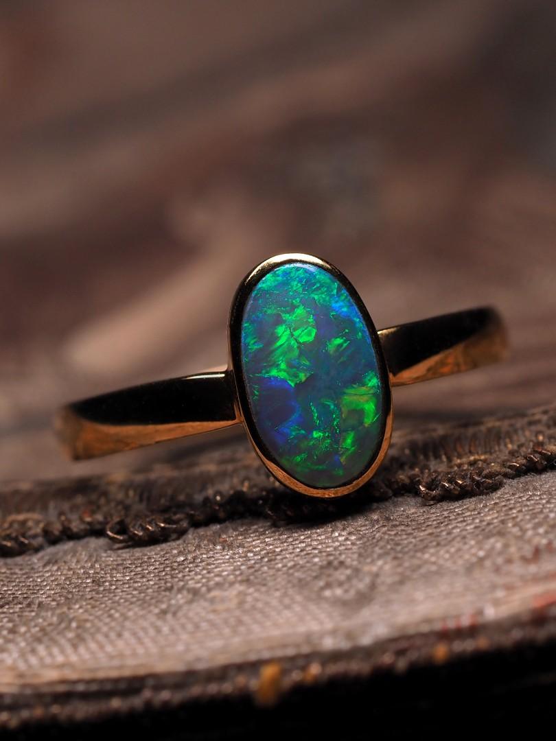 Black Opal Gold Ring Flickering Stone Engagement ring Promise ring For Sale 1