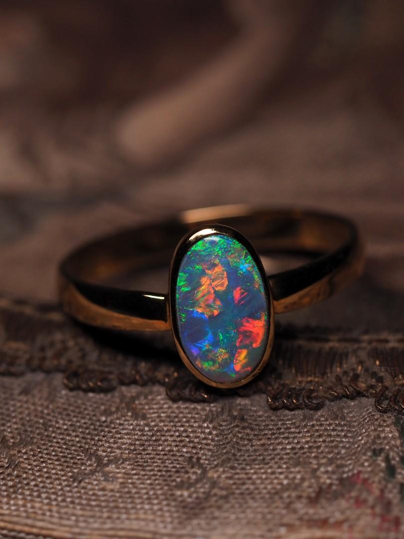 Black Opal Gold Ring Flickering Stone Engagement ring Promise ring For Sale 2