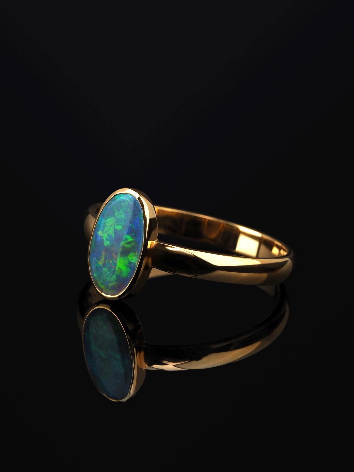 Modern Black Opal Gold Ring Flickering Stone Engagement ring Promise ring For Sale
