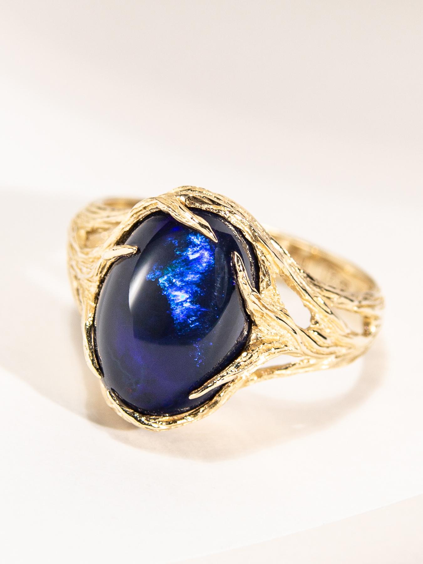 Opale noire Bague d'or Bague de fiançailles australienne bleu néon en vente 6