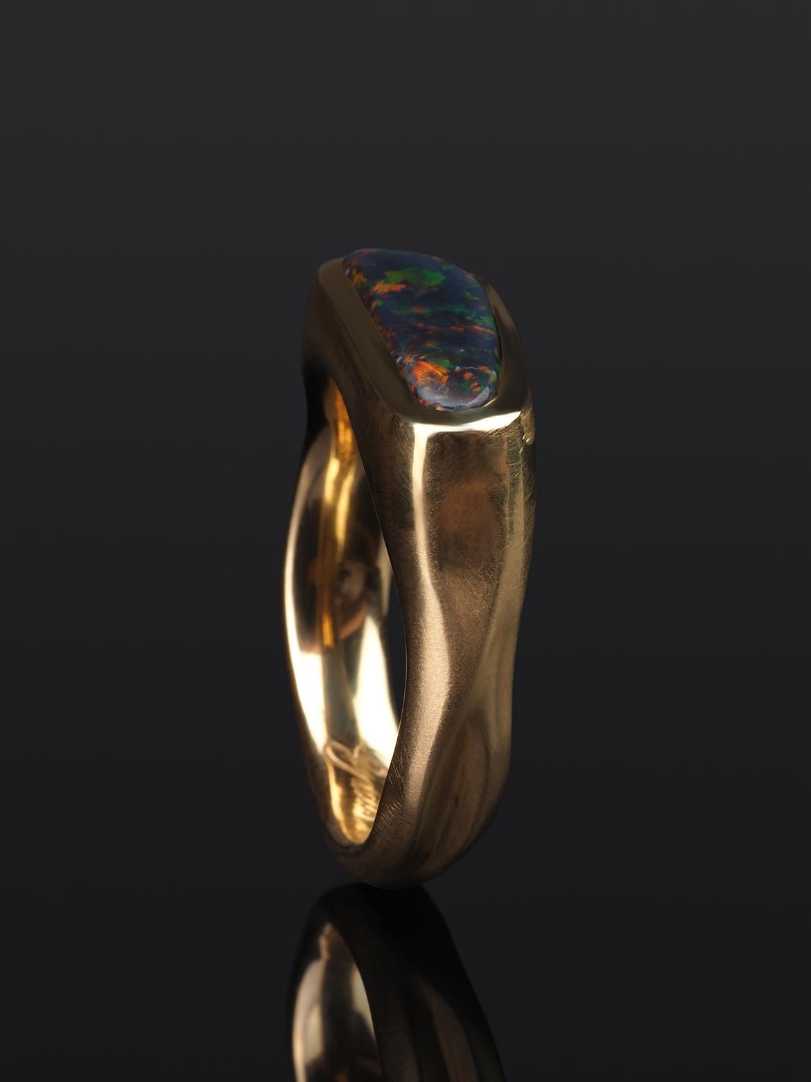 Cabochon Black Opal Gold Ring Unises Stardust Pattern Engagement Style For Sale