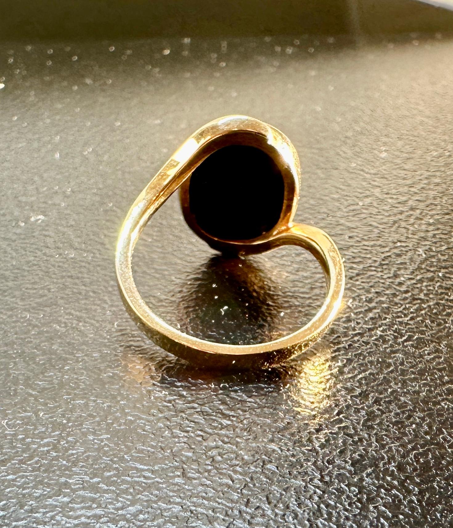 Black Opal Ring 14 Karat Gold Antique Retro Cocktail Statement Ring For Sale 4