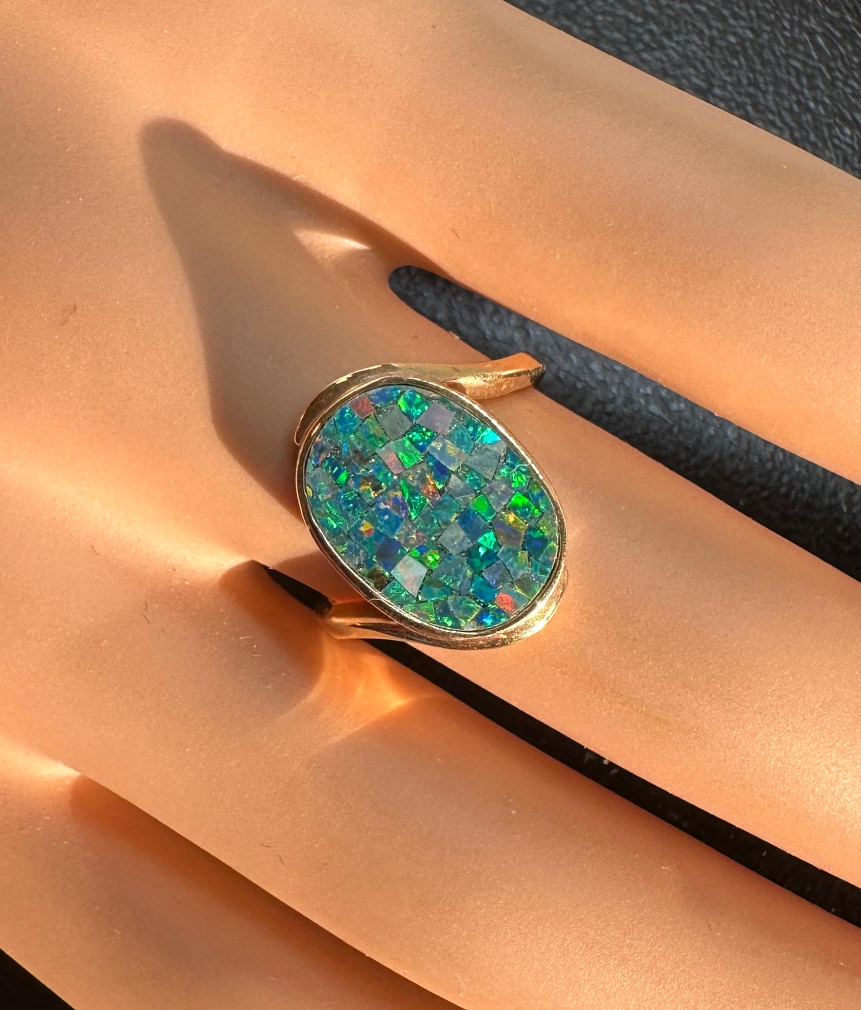 Black Opal Ring 14 Karat Gold Antique Retro Cocktail Statement Ring In Excellent Condition For Sale In New York, NY