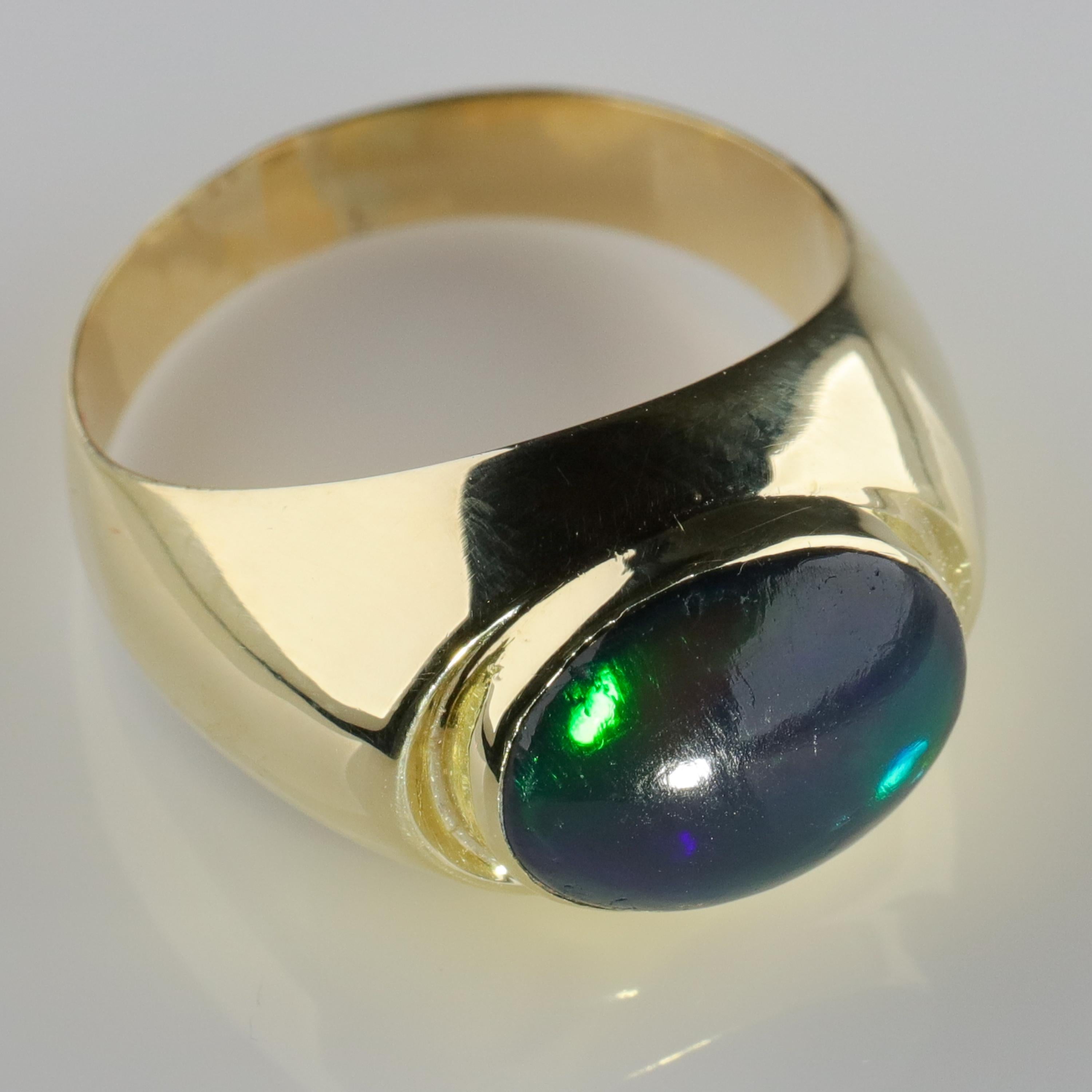 Black Opal Ring from Lightning Ridge is Understated Until It's Not 8