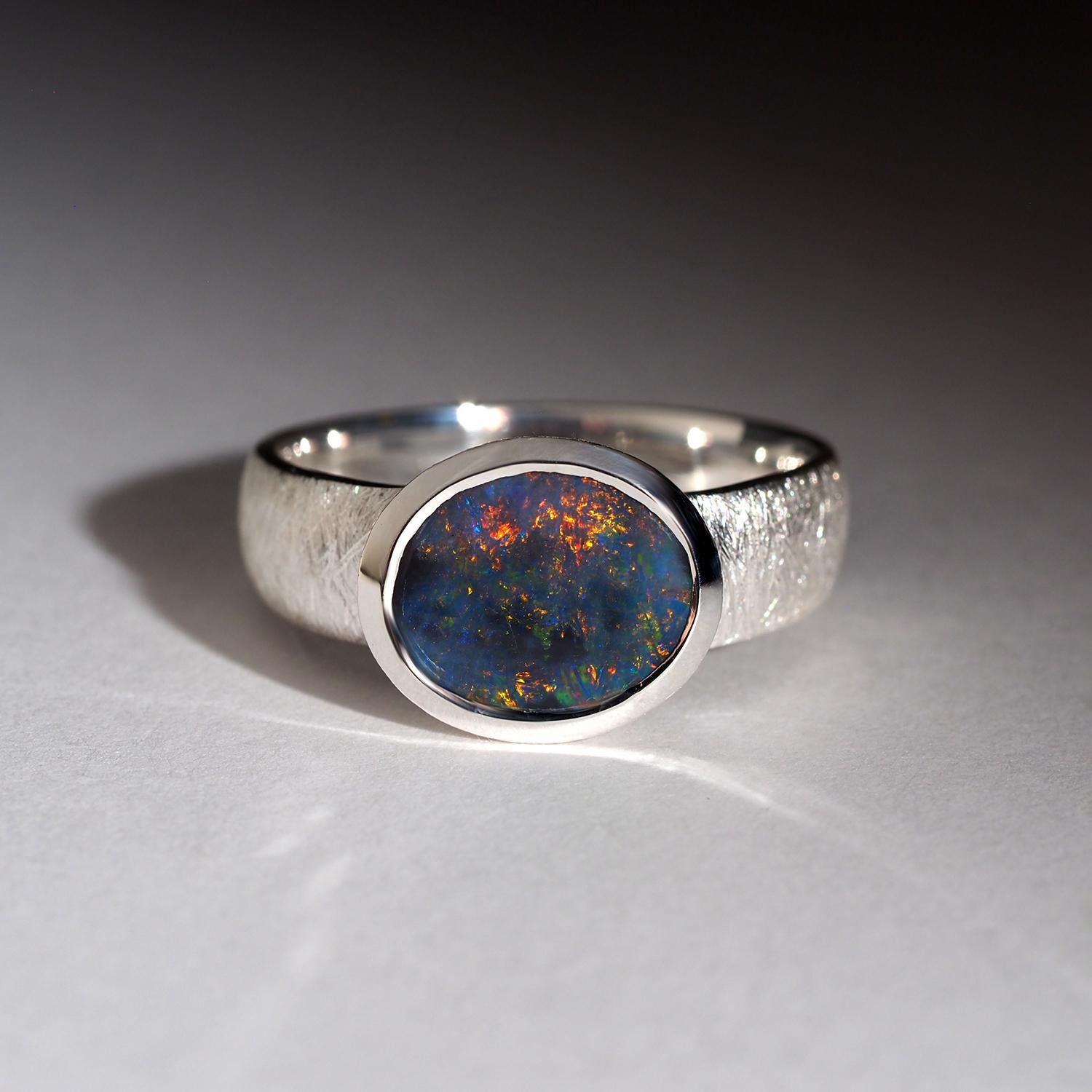 Bague d'opale noire en argent - Australie - Taille 7.75 US cadeau spécial HSP en vente 3