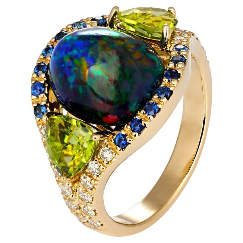 Im Angebot: Ring aus 14 Karat Gold mit schwarzem Opal, Saphiren, Peridoten und Diamanten, echter Opal ()