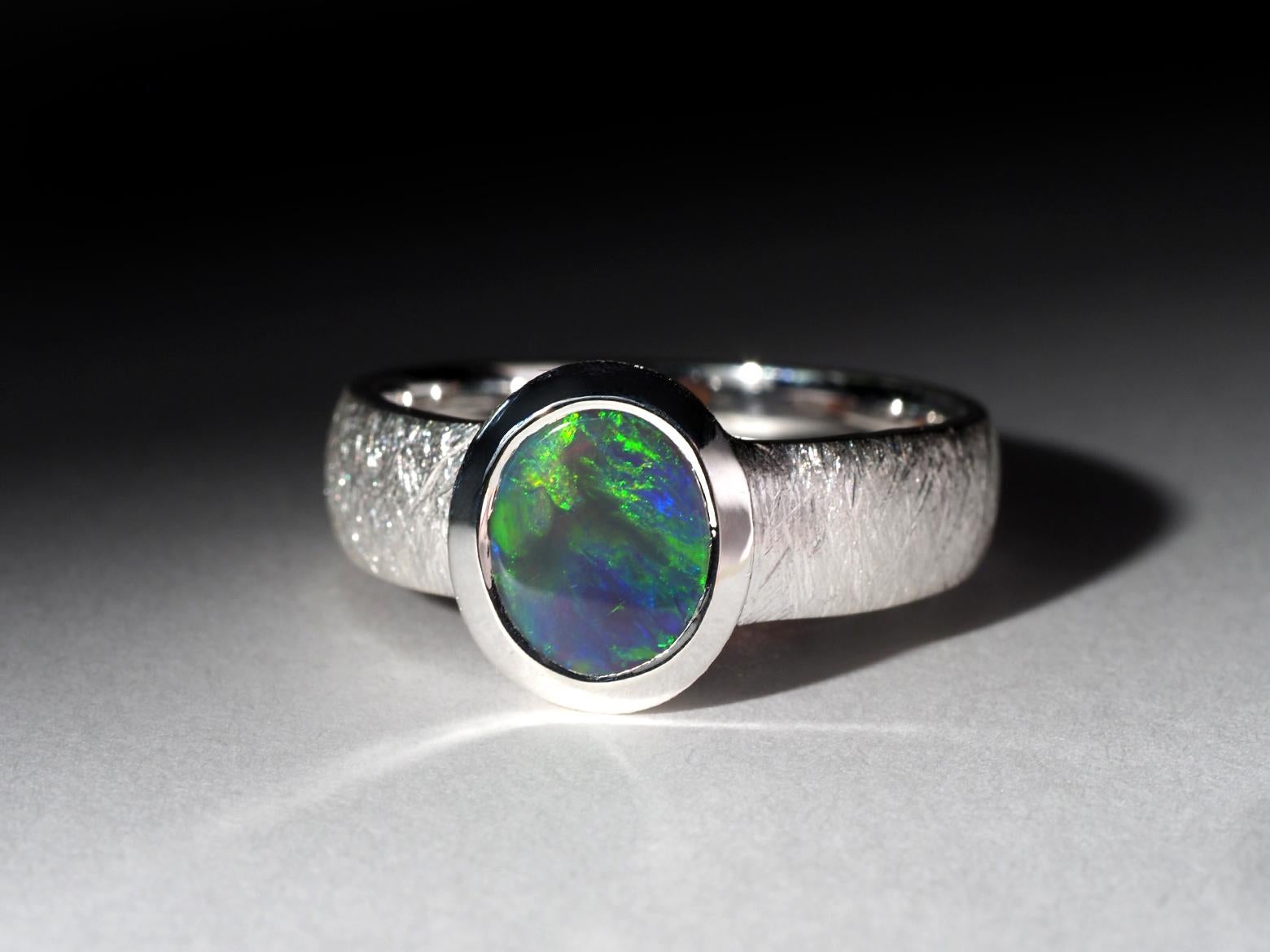 Black Opal silver partner unusual promise ring gift opalescence certificate opal In New Condition In Berlin, DE