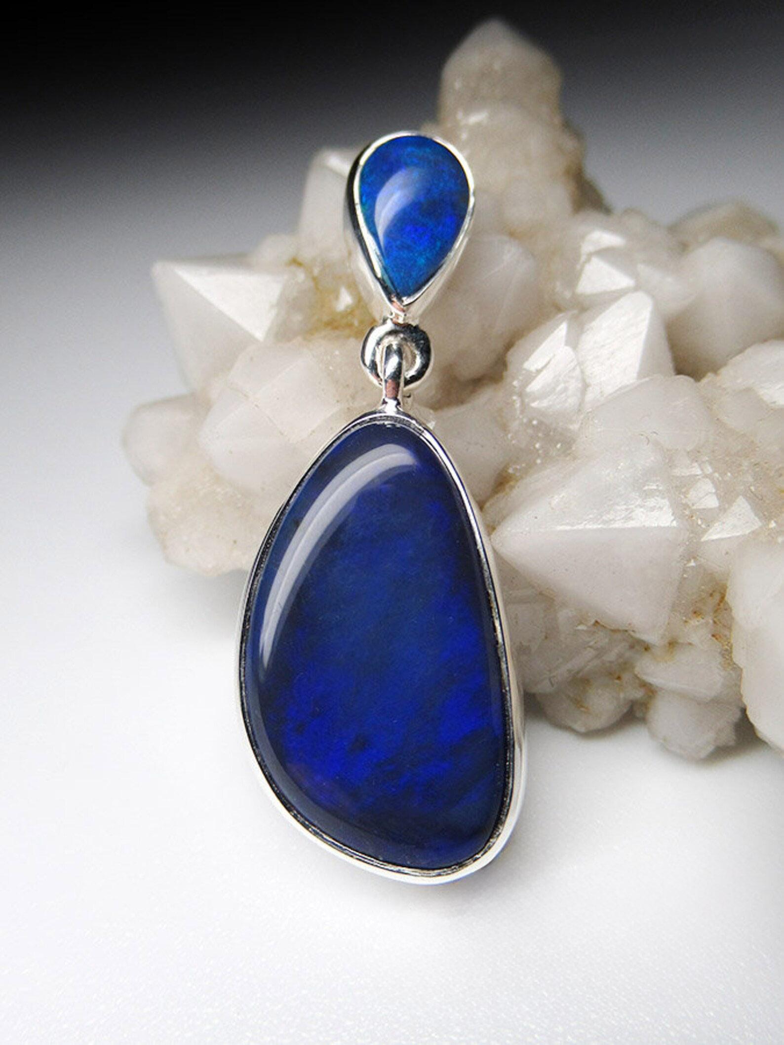 Colgante de Plata Ópalo Negro Vía Láctea Azul Neón Piedra Natural Australiana en Nuevo estado para la venta en Berlin, DE