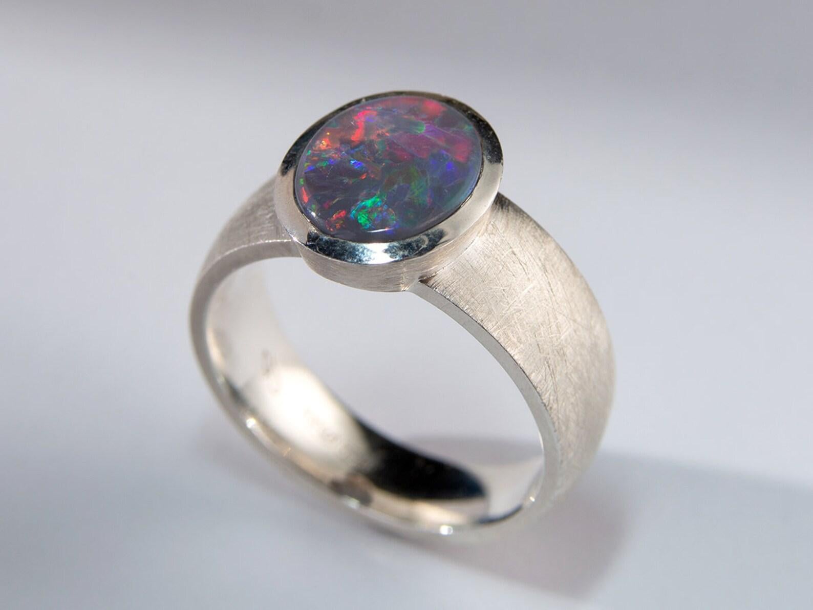 Black Opal Silver Ring Polychrome Unisex Multicolor Heather Purple Gemstone For Sale 4