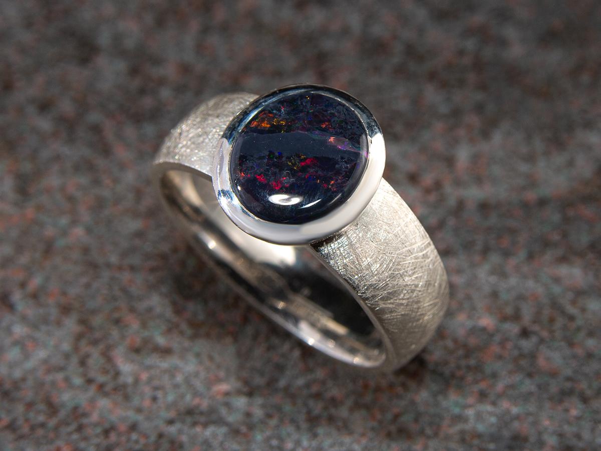Black Opal Silver Ring Scratching Minimalism Cabochon Gem Unisex 1