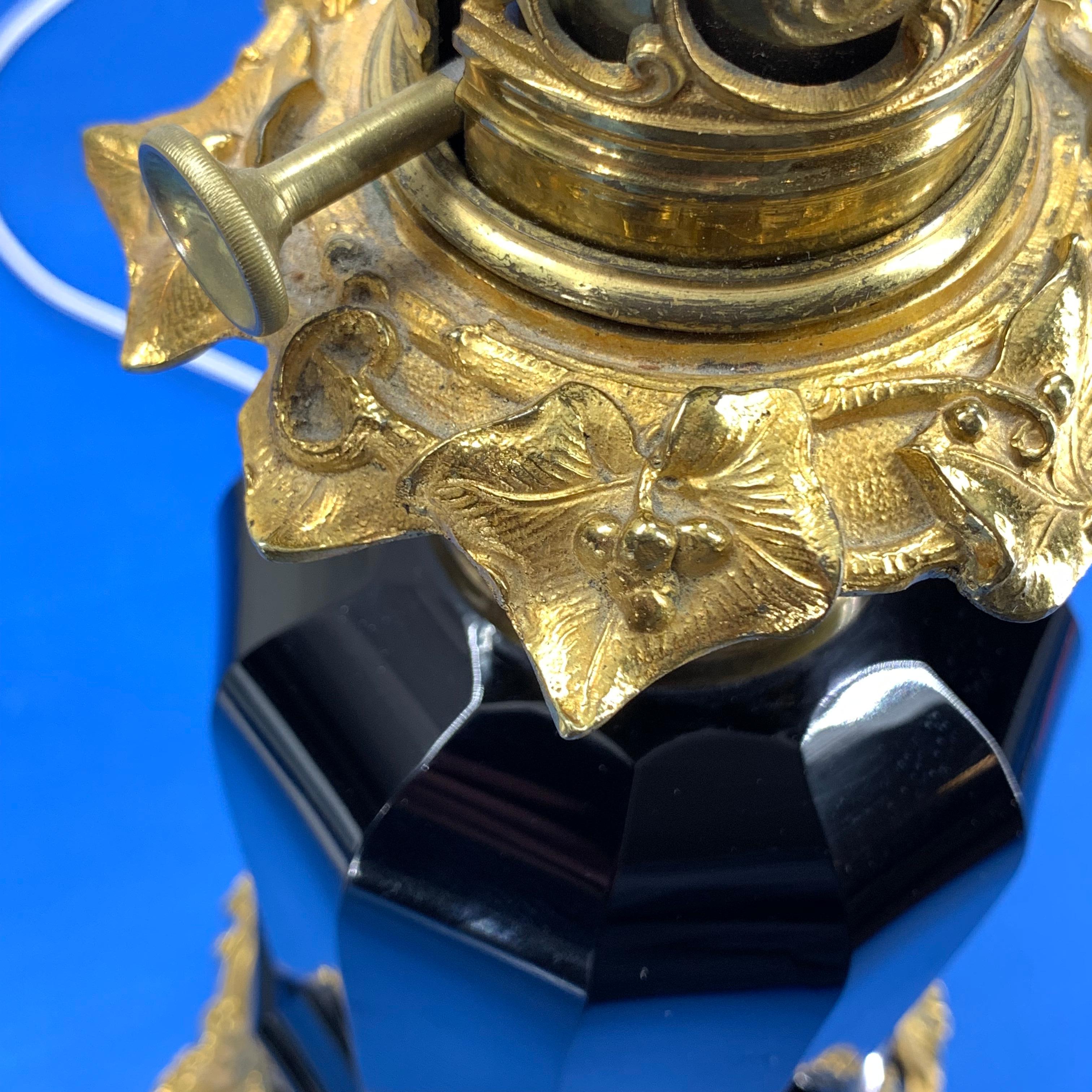 French 19th Century Black Opaline Table Lamp On A Ormolu Gilt Base For Sale 10