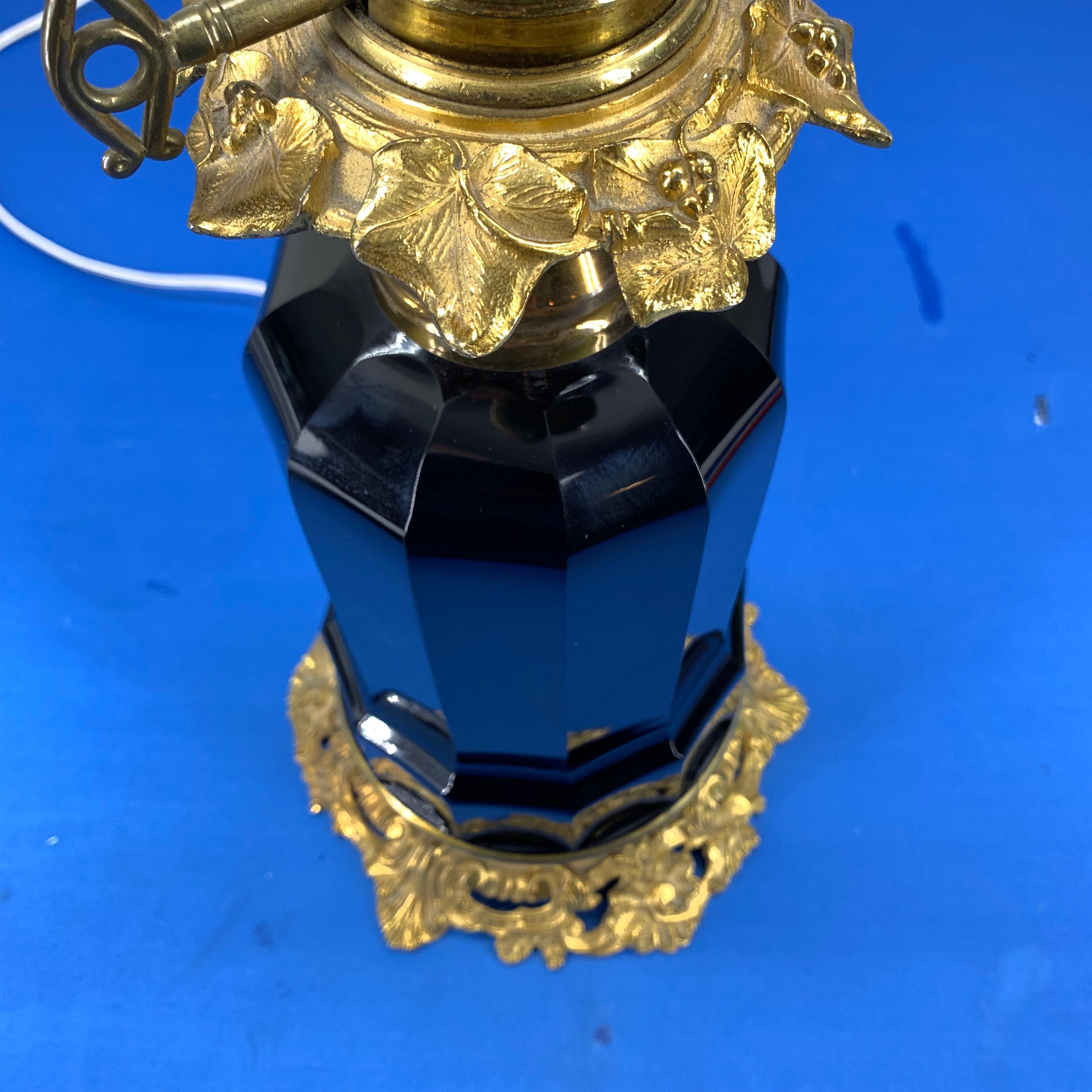 French 19th Century Black Opaline Table Lamp On A Ormolu Gilt Base For Sale 15