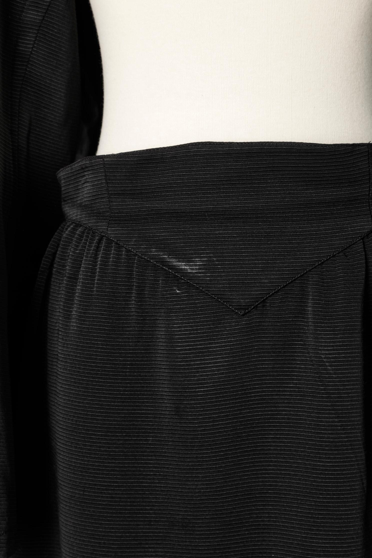 Black Ottoman skirt-suit Thierry Mugler  For Sale 1