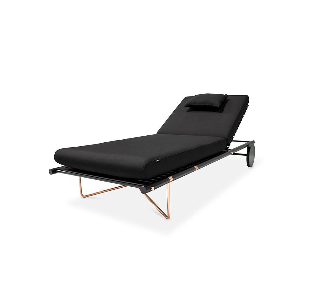 Portuguese Modern Outdoor Sunbed with Black Stainless Steel Legs and Copper Details For Sale
