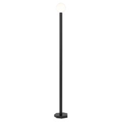 Lampe de sol Black Outlines Cut par Atelier Areti