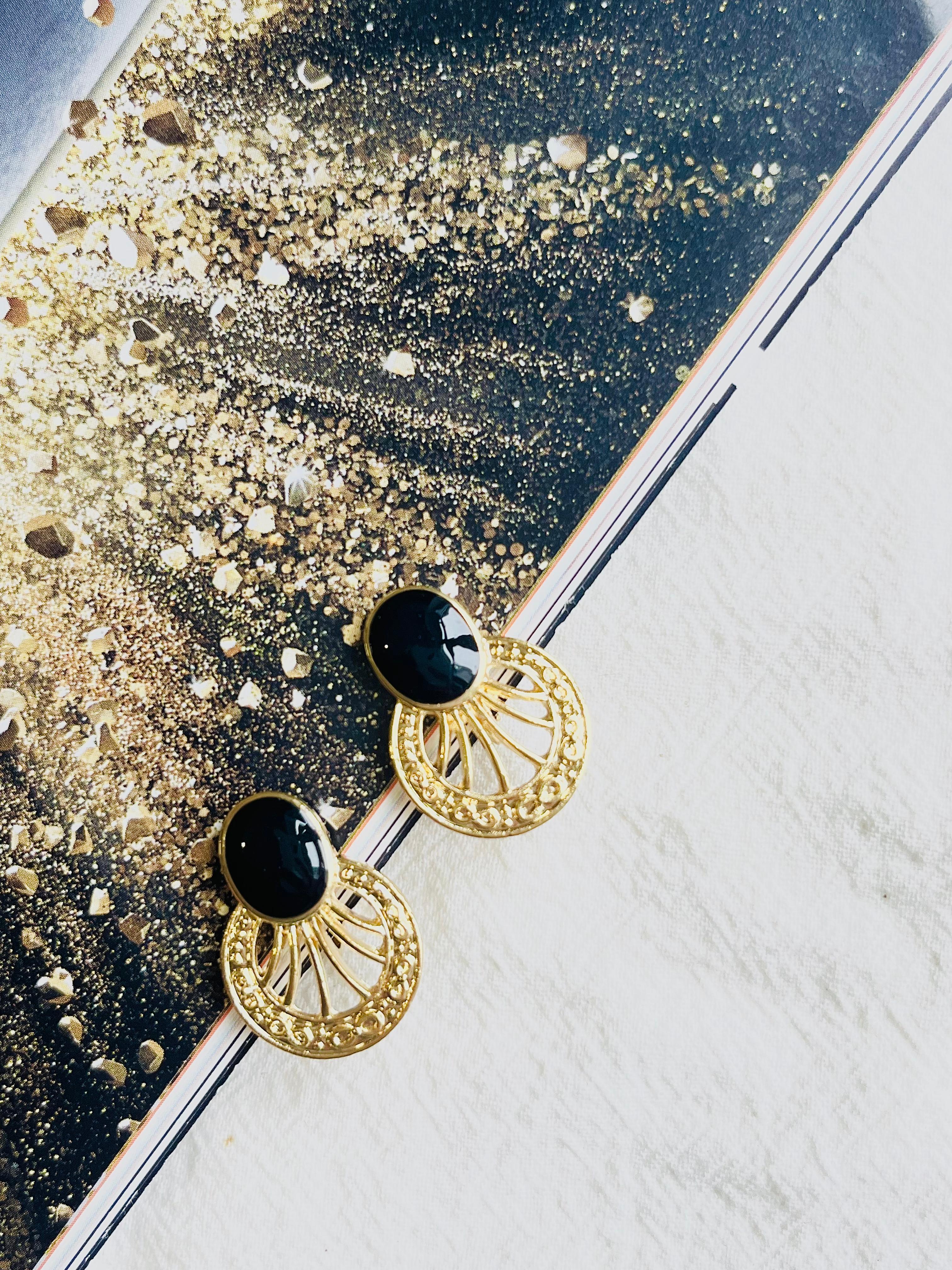 Art nouveau Eventail en émail noir ovale ajouré Cercle creux Or  Retro Elegance Clips Earrings en vente