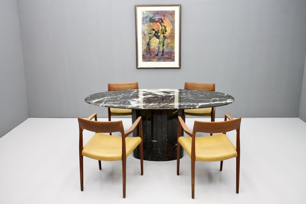 Black Oval Marble Dining Table, Italy, 1970s 5
