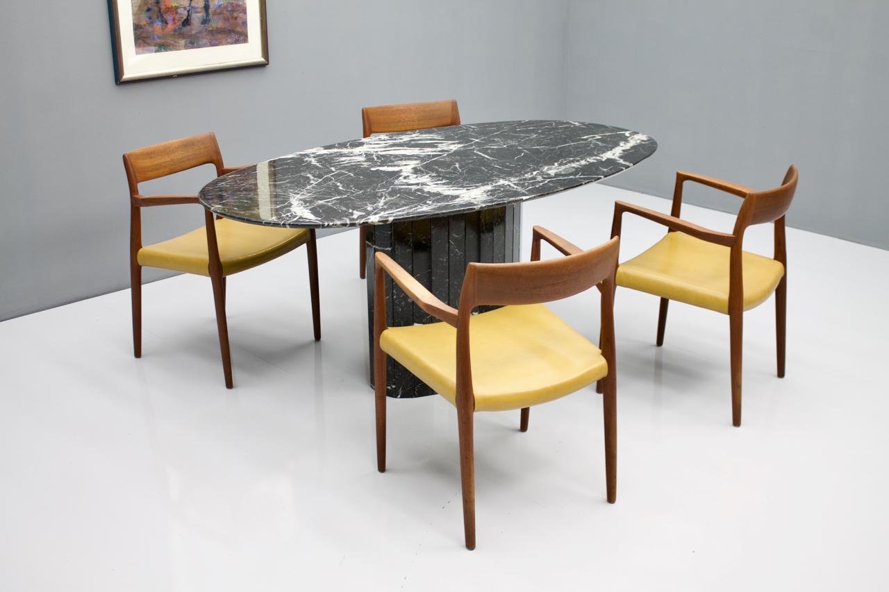 Black Oval Marble Dining Table, Italy, 1970s 6
