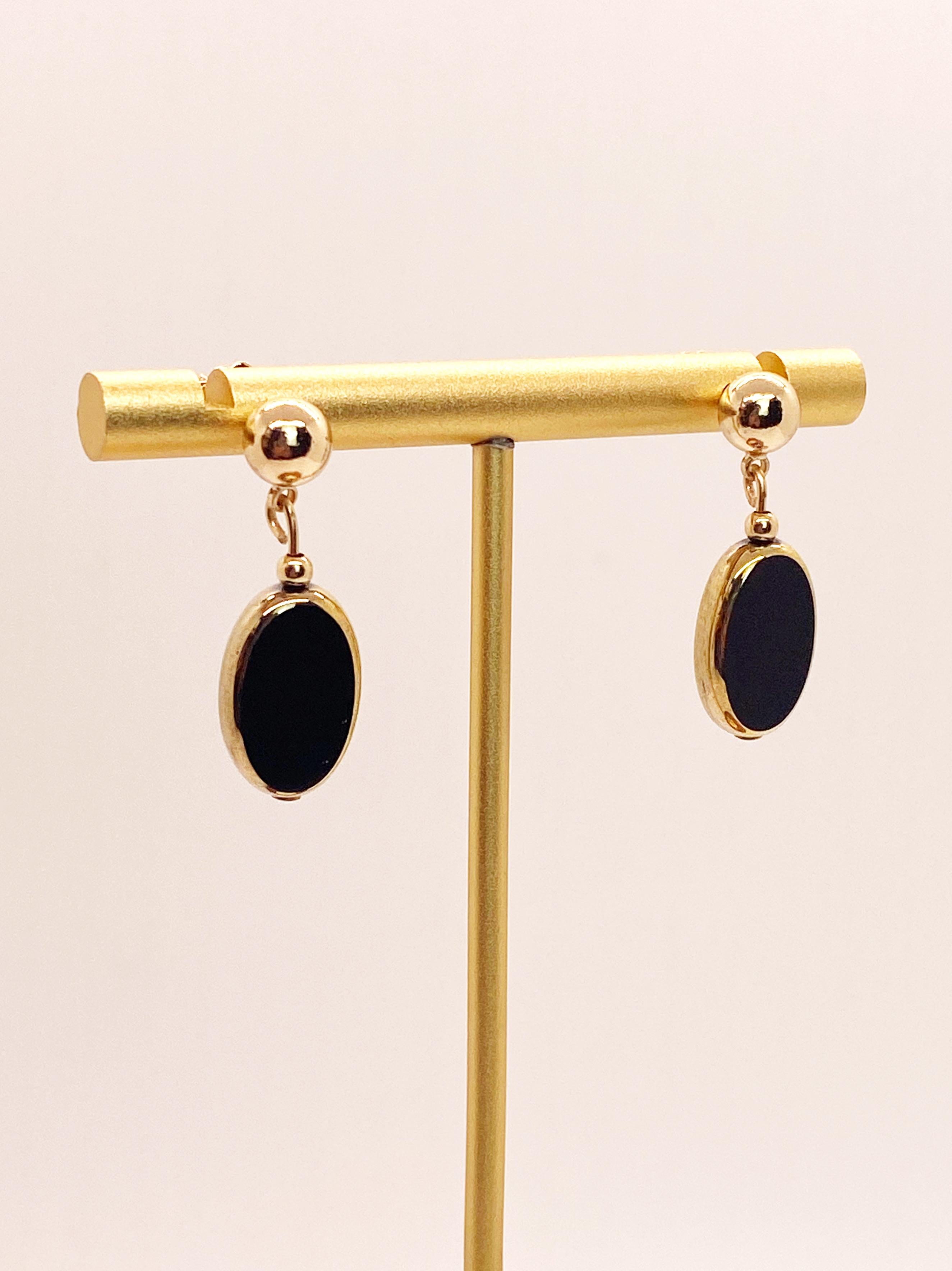 Boucles d'oreilles en perles de verre allemandes ovales noires bordées d'or 24K Pour femmes en vente