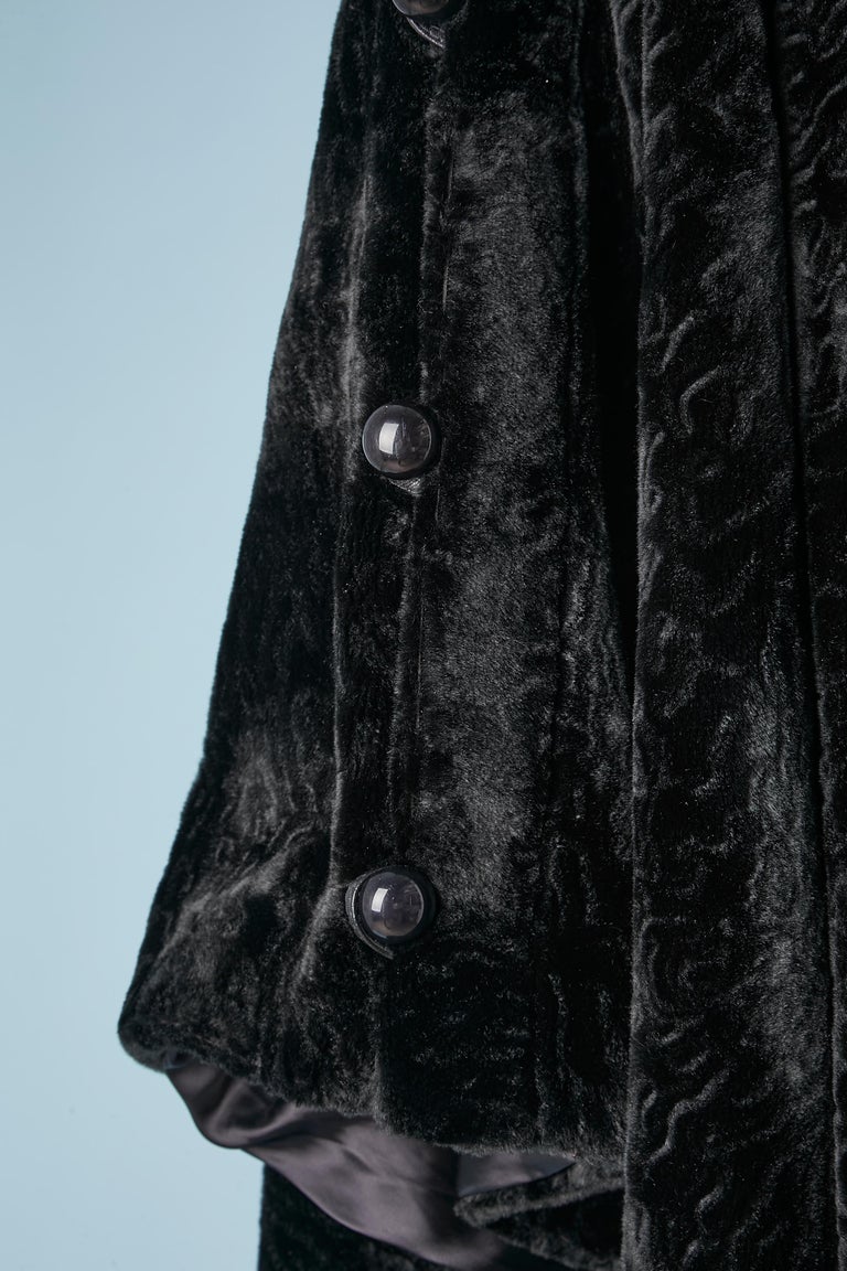 Black oversize fakefurs cape with black buttons Jean Patou Paris Circa