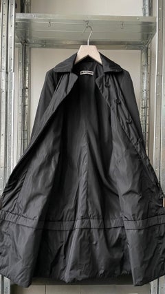Schwarzer, wattierter Mantel von JIL SANDER, EU 38 – ultraleichte Verarbeitung – Herbst/Winter 1999