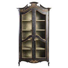 Black Padua Hutch with Green Growing Brenches