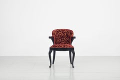 Fauteuil antique peint en noir avec nouvelle tapisserie, années 1930