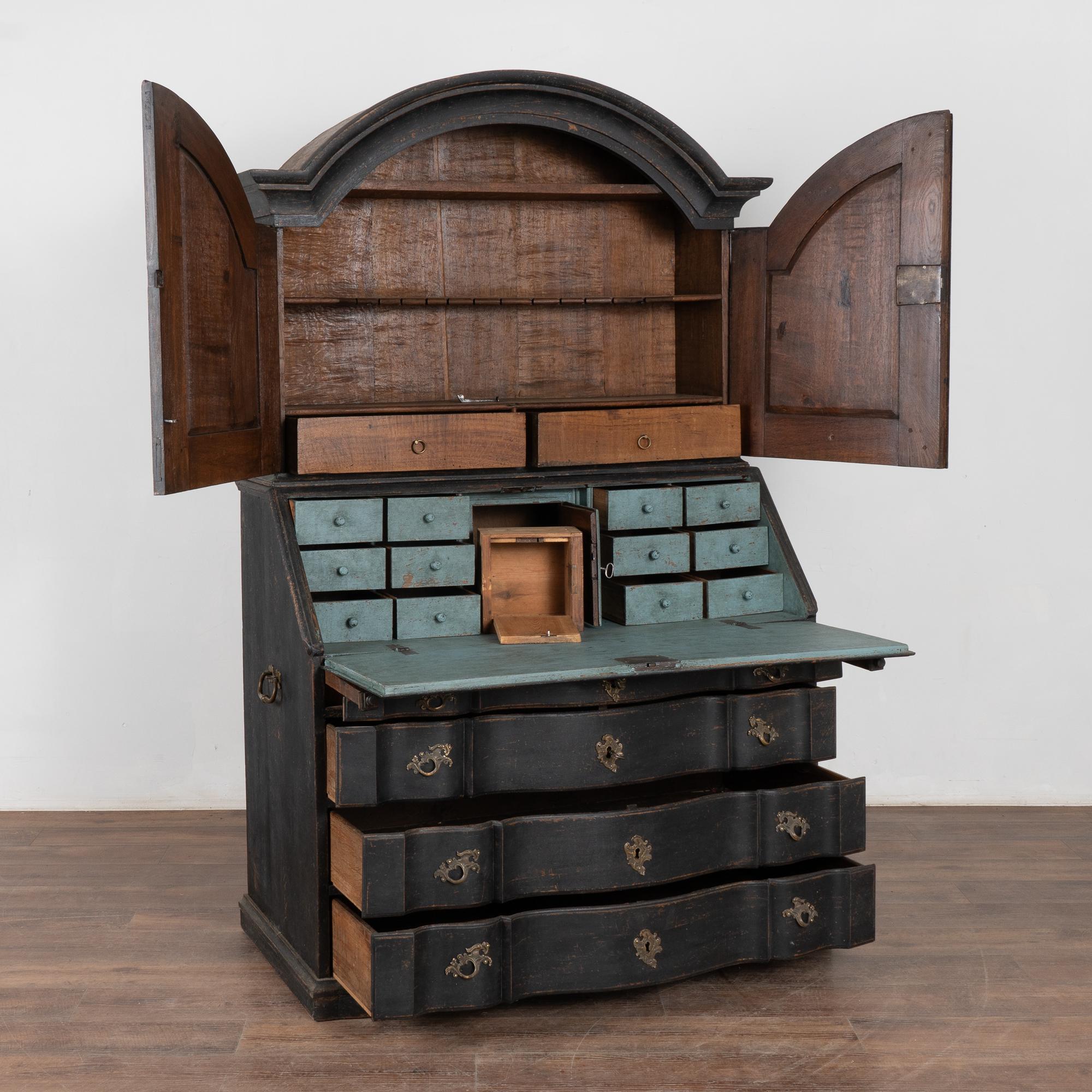 Black Painted Baroque Swedish Oak Secretary Bureau, circa 1780-1810 In Good Condition For Sale In Round Top, TX