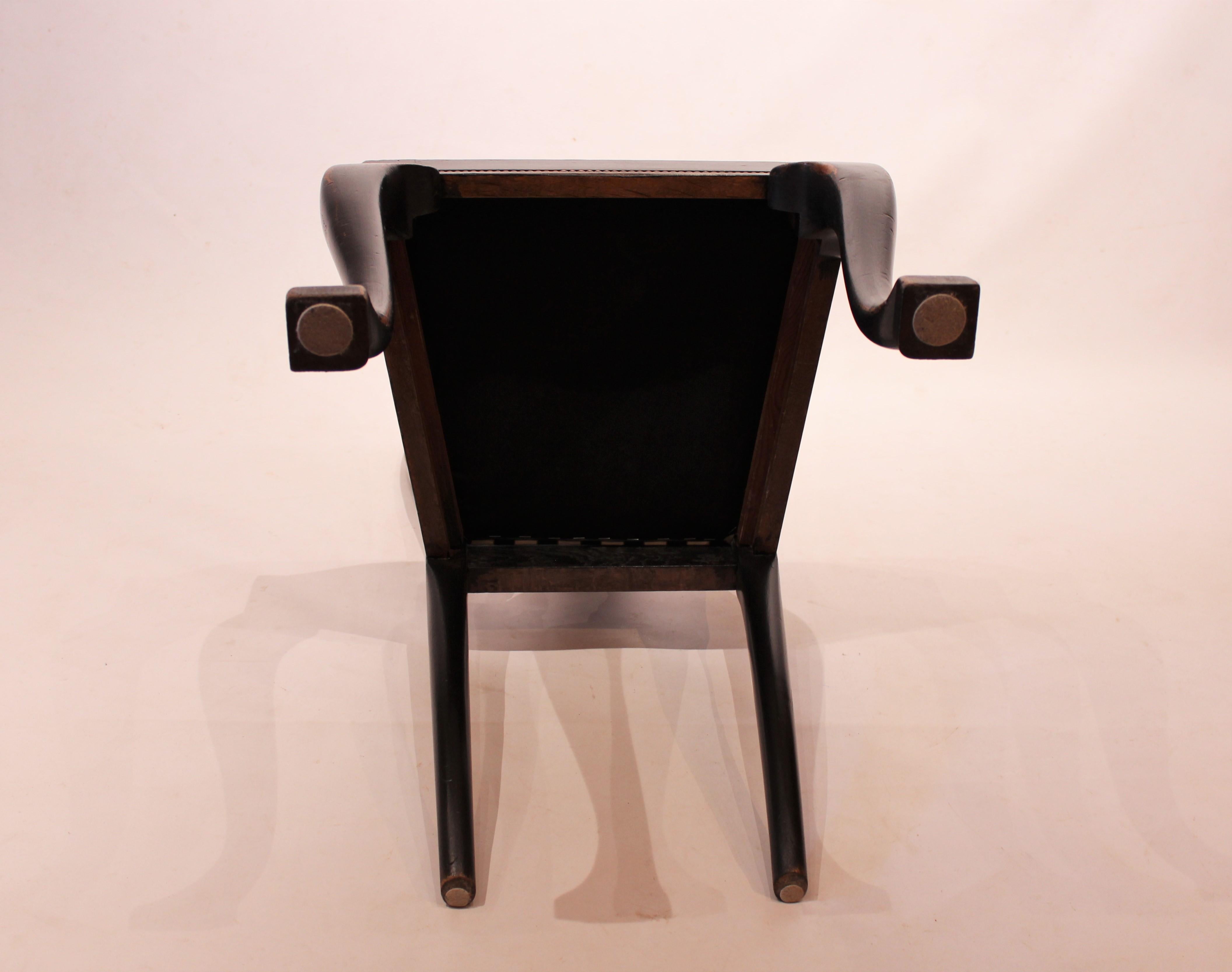 Bois Chaise de salle à manger peinte en noir dans le style rococo des années 1860 en vente