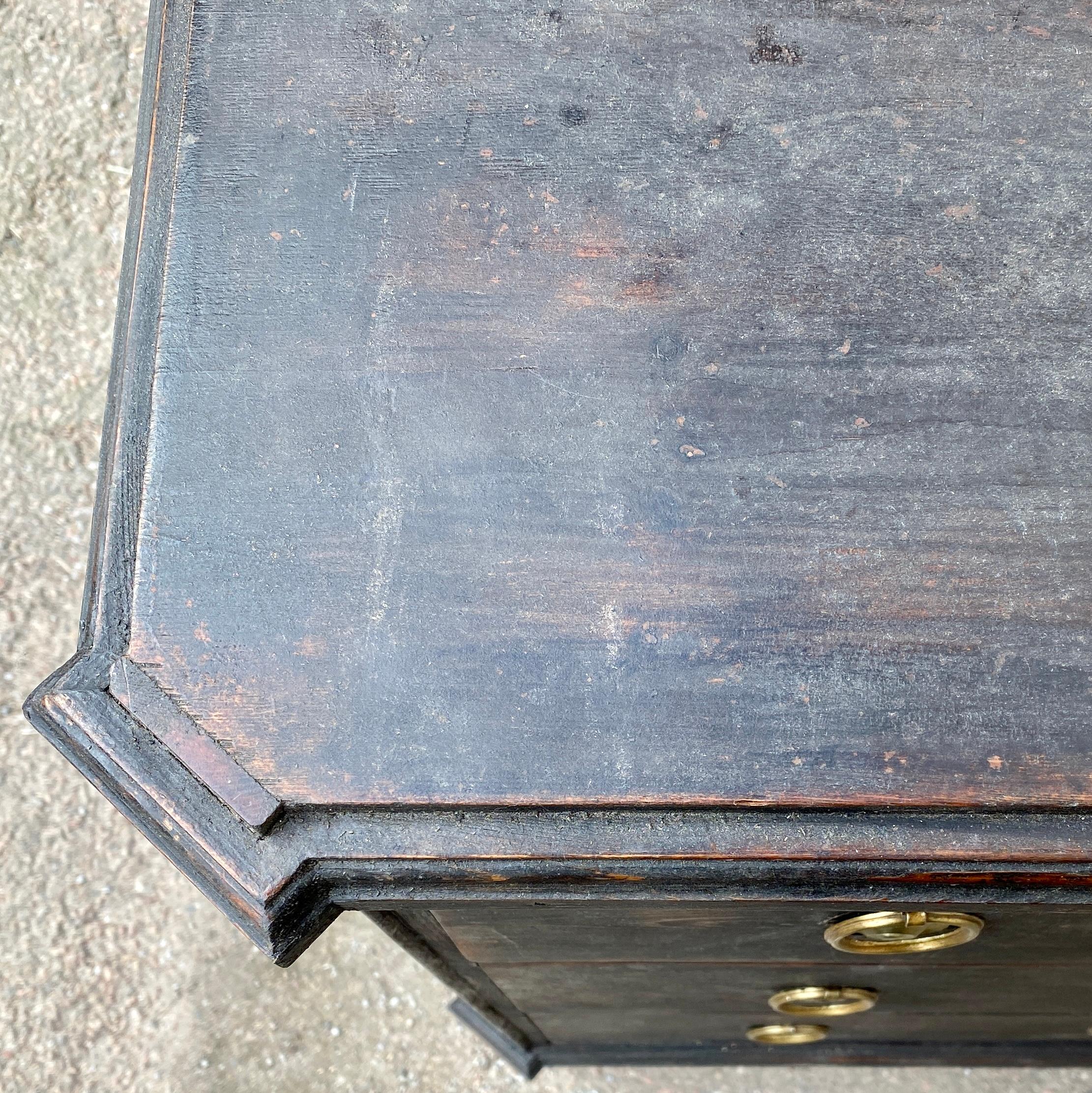Black Painted Gustavian Chest of 3 Drawers, Sweden Early 19th Century For Sale 4