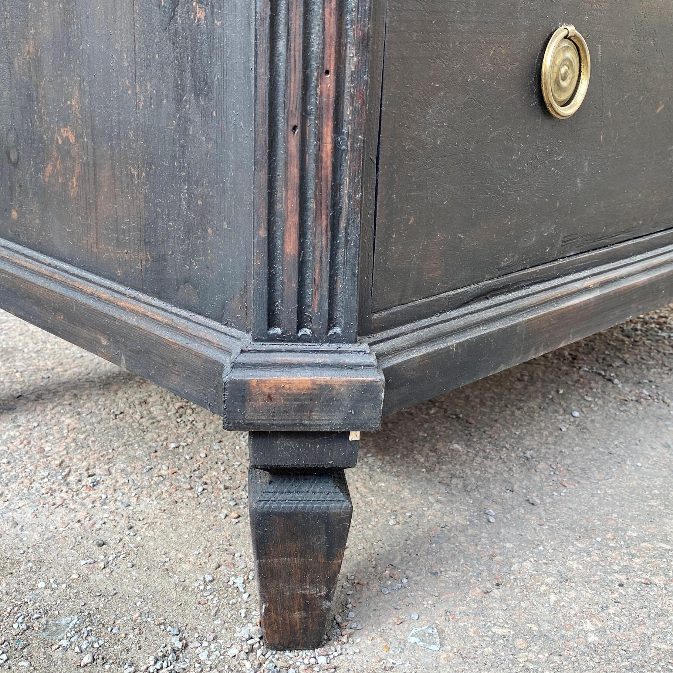 Black Painted Gustavian Chest of 3 Drawers, Sweden Early 19th Century For Sale 8