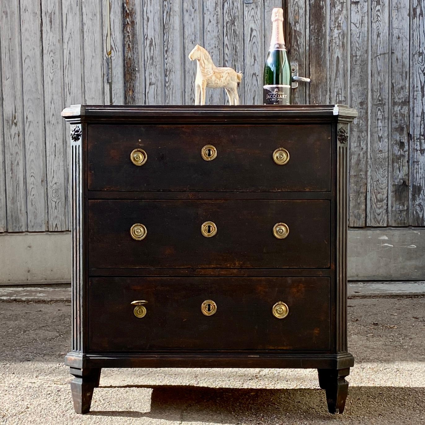 Pine Black Painted Gustavian Chest of 3 Drawers, Sweden Early 19th Century For Sale