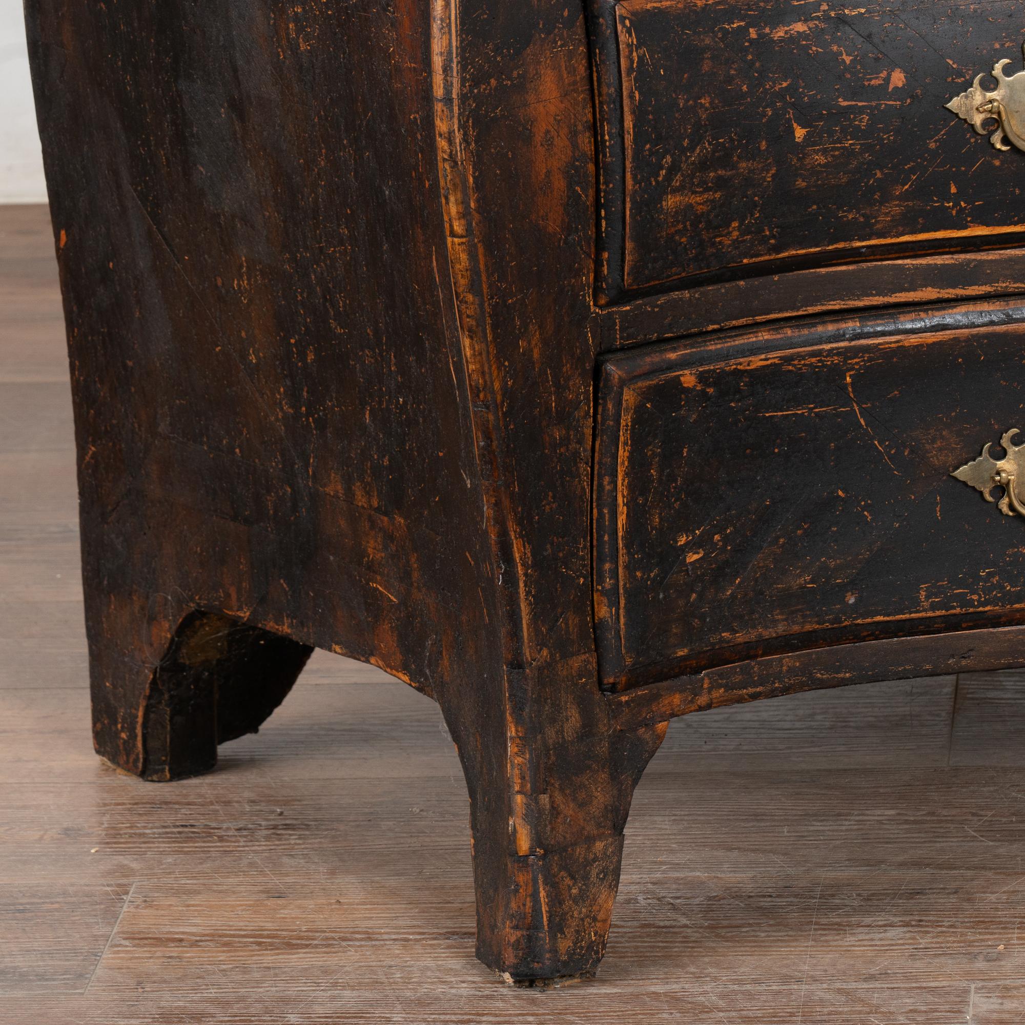 Black Painted Pine Bombay Chest of Drawers, Sweden circa 1750-1850 4