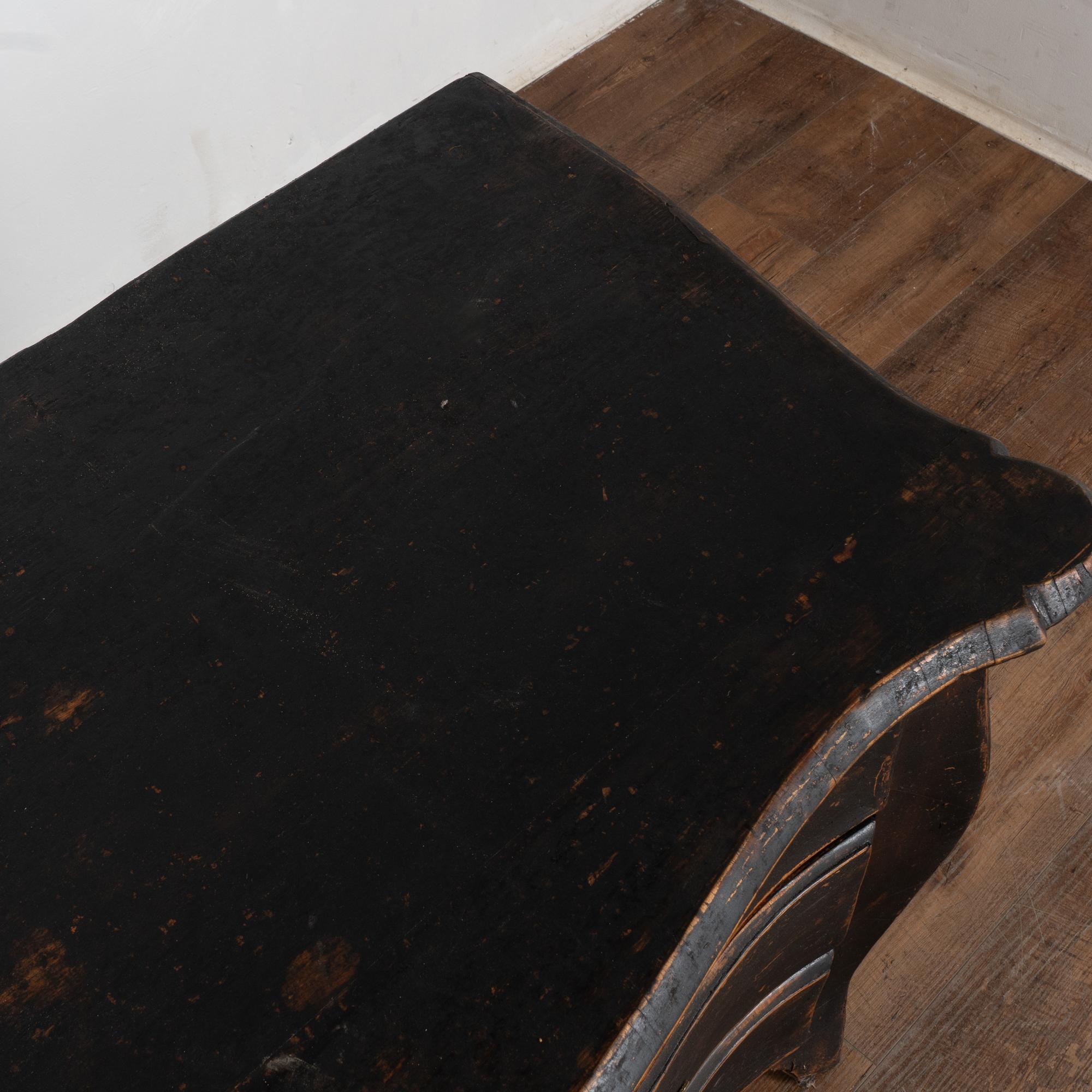 Black Painted Pine Bombay Chest of Drawers, Sweden circa 1750-1850 1