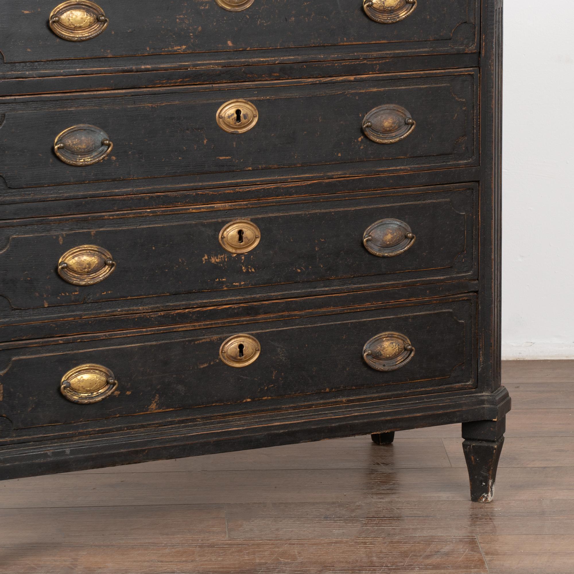 Black Painted Pine Chest of Four Drawers, Sweden circa 1840-60 For Sale 1