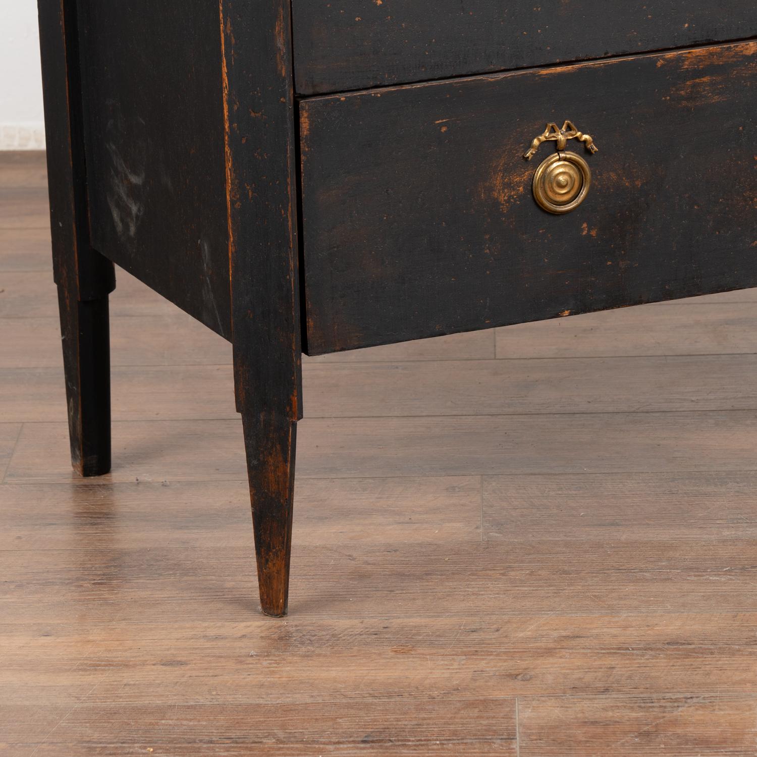 Black Painted Pine Chest of Three Drawers, Sweden circa 1860-80 For Sale 4