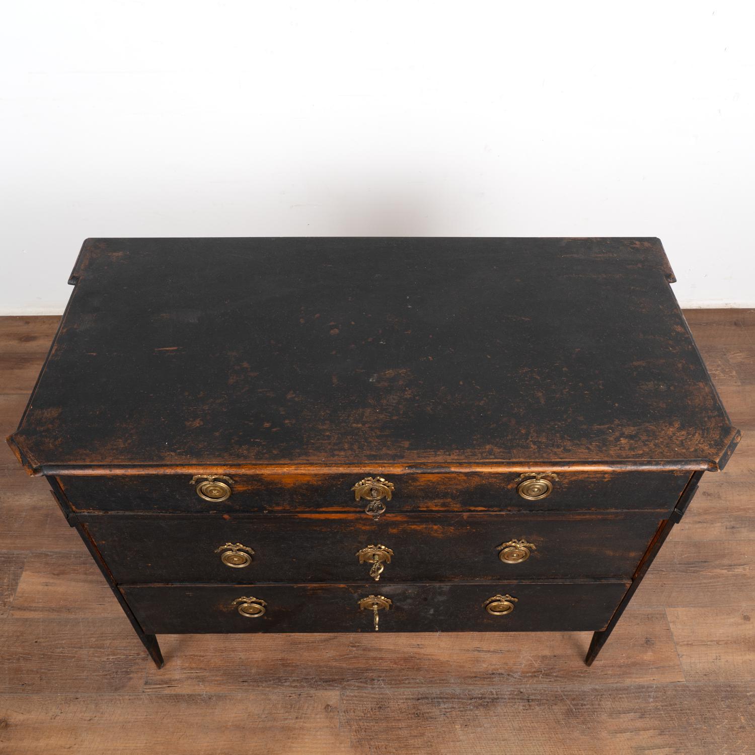 Black Painted Pine Chest of Three Drawers, Sweden circa 1860-80 In Good Condition For Sale In Round Top, TX